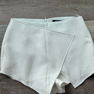 Missguided White Textured Skorts